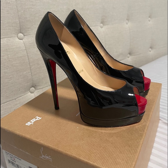 Christian Louboutin - Picture 2 of 10